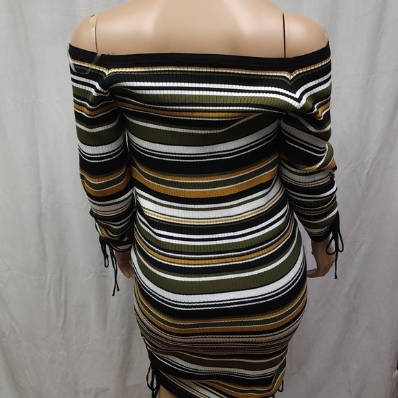 Striped Ruched Sweater Dress - Picture 4 of 6